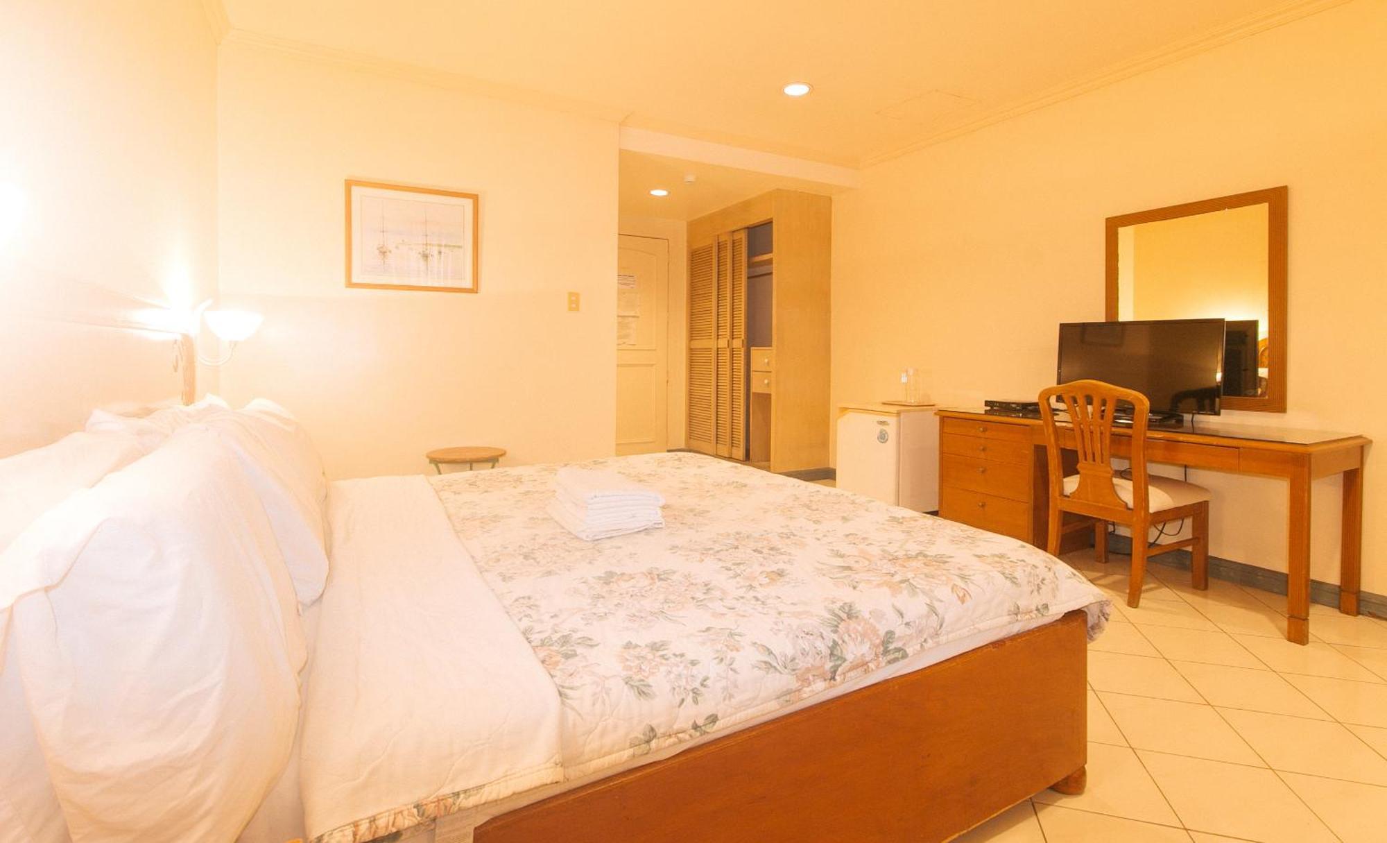 Royal Am Rei Hotel By Reddoorz Bacolod Eksteriør bilde